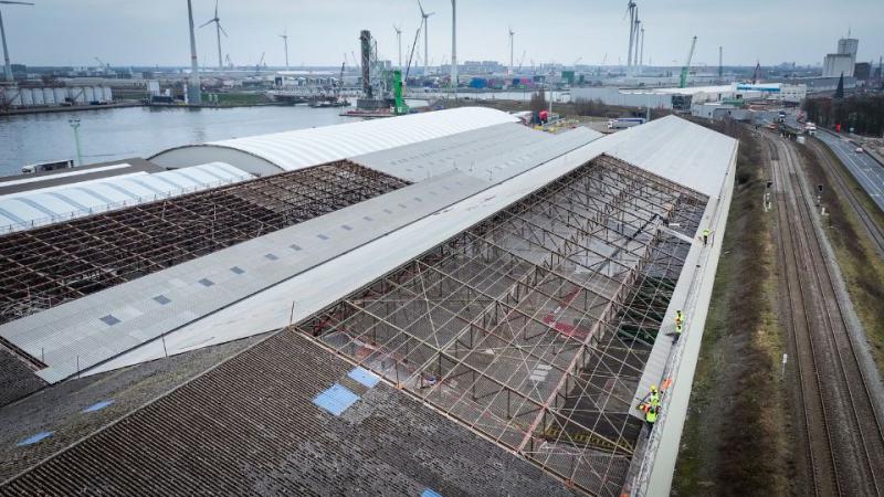 Erneuerung von Lagerhallendächern